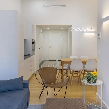 Aliados Living Apartment